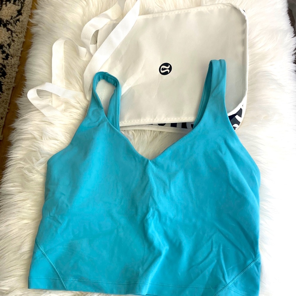 Like new Lululemon Crop tank